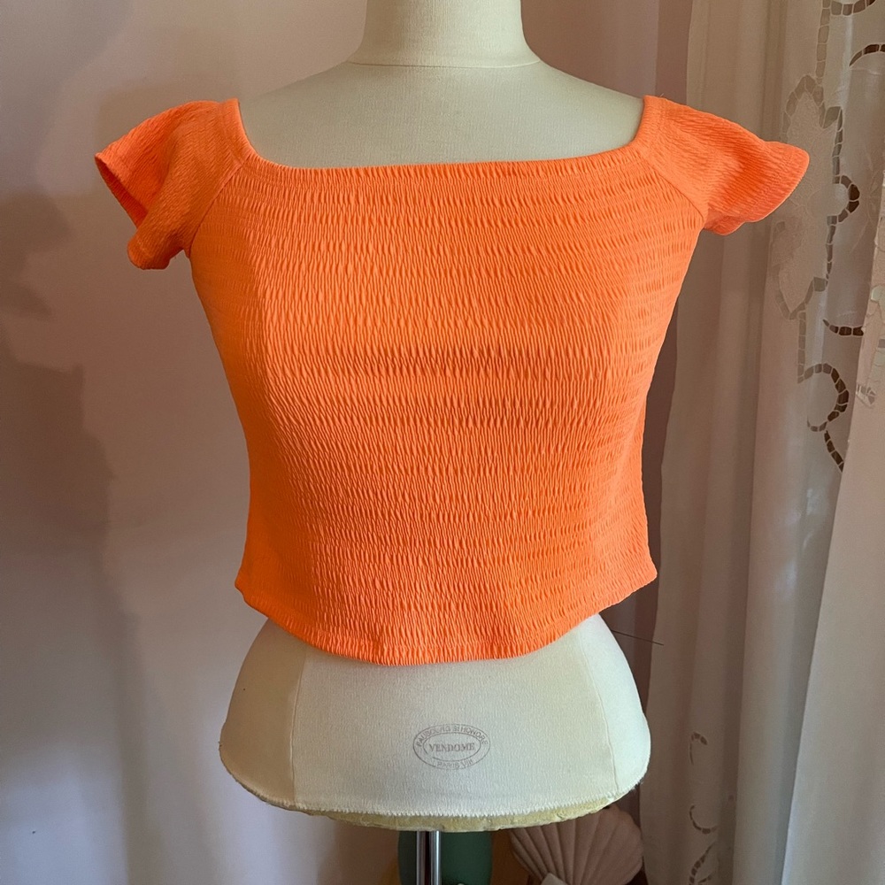 *3 For $30* Neon orange 🍊 bright and cute top size M